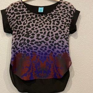 h.i.p. Animal print blouse size xs